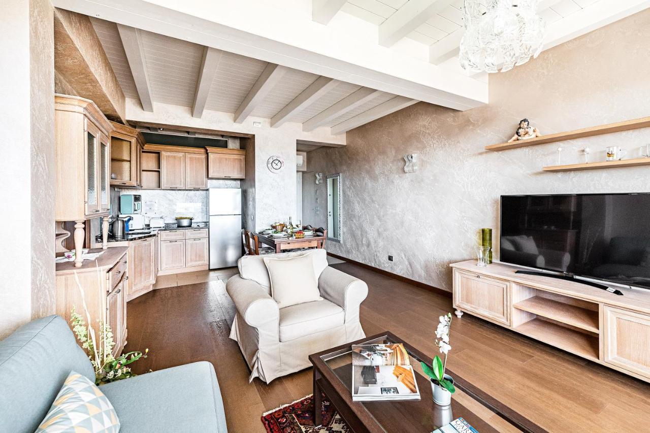 Warda C11 Apartment By Wonderful Italy Desenzano del Garda Exterior foto